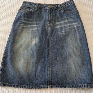 Classic Ralph Lauren Medium Wash Knee Length Denim Skirt, Size 2